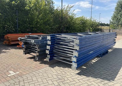 Lot 4433 - Industrial metal boltless pallet racking...