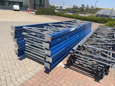 Lot 4433 - Industrial metal boltless pallet racking...