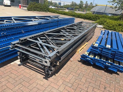 Lot 4433 - Industrial metal boltless pallet racking...