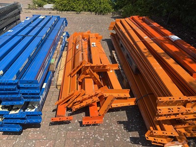 Lot 4433 - Industrial metal boltless pallet racking...