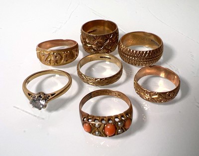 Lot 427 - An early 20th century 9ct gold, coral and seed...