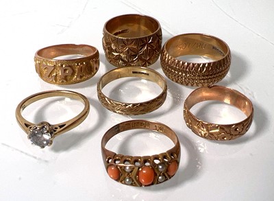 Lot 427 - An early 20th century 9ct gold, coral and seed...