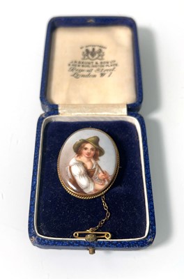 Lot 455 - An early 20th century miniature portrait...