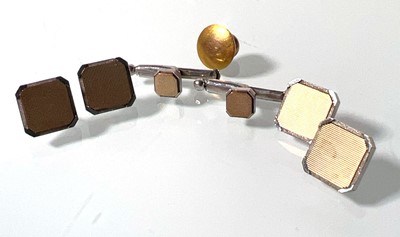 Lot 458 - A collection of 9ct yellow and white gold...
