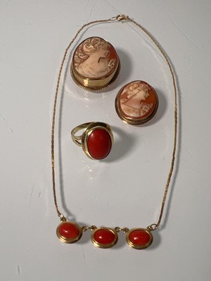 Lot 460 - Two 9ct gold mounted cameo brooches together...