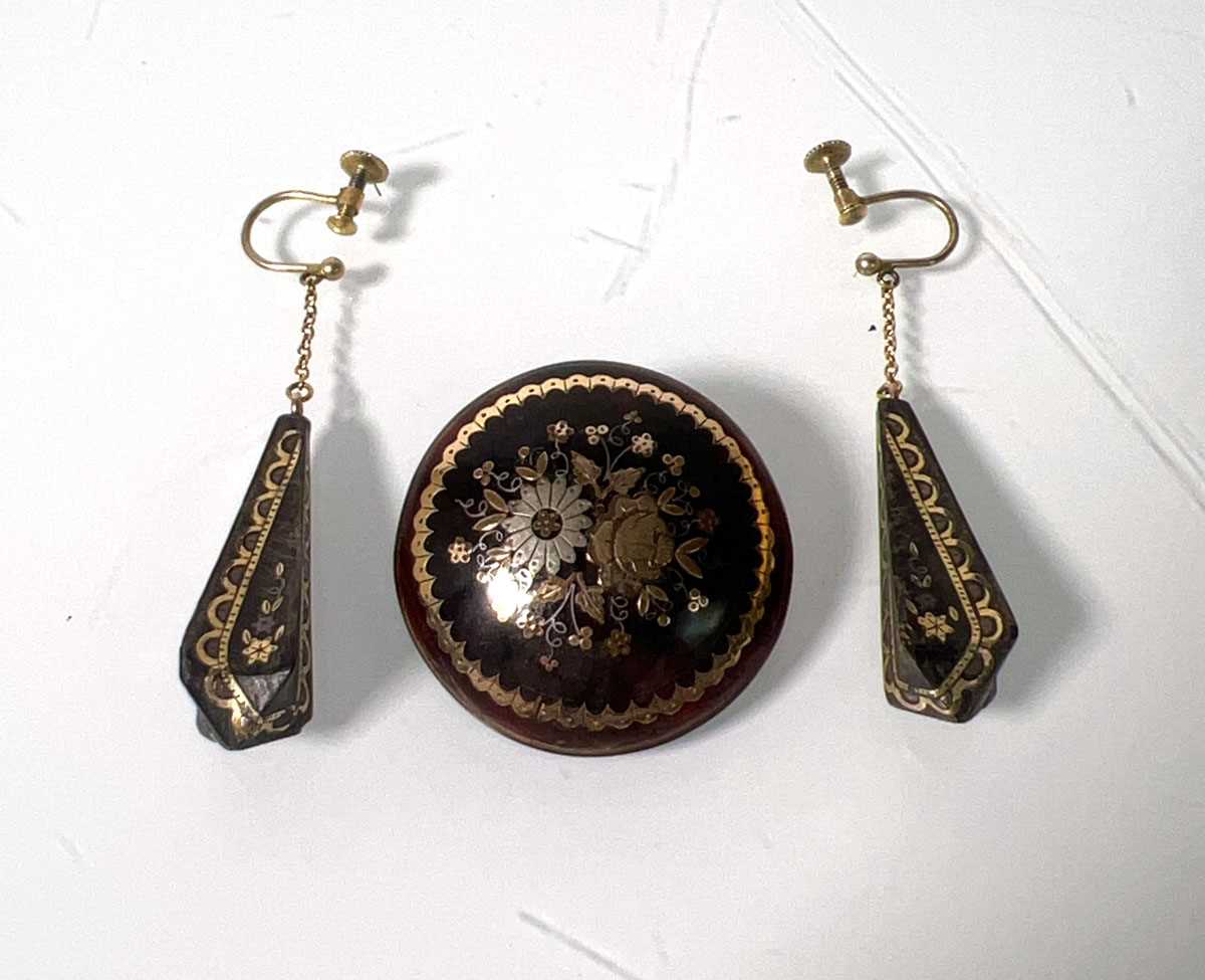 Lot 466 - A pair of 19th century pique drop earrings...
