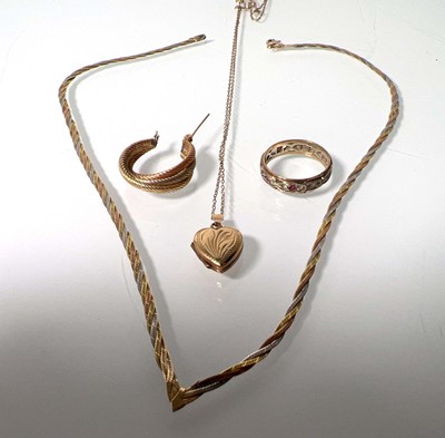 Lot 473 - A collection of 9ct gold and yellow metal...