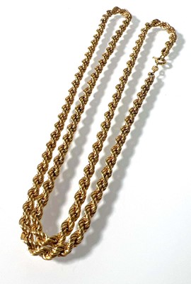 Lot 478 - A 9ct gold rope twist chain, approx. weight 8.6g