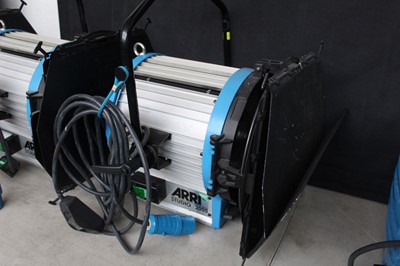Lot 44 - Arri Studio 2000 2kW Tungsten Fresnel...