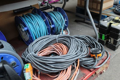 Lot 73 - 2 extension cable reels plus 3 extension cables