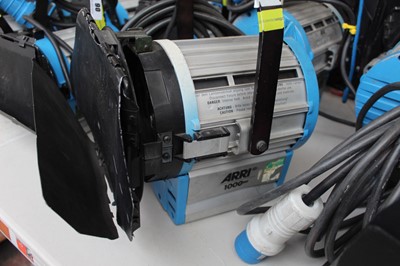 Lot 87 - Arri 1000 Plus 1kW Tungsten Fresnel spotlight...