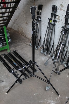 Lot 125 - Manfrotto black telescopic stand