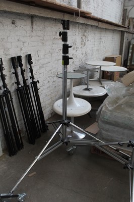 Lot 150 - Manfotto 270U steel large telescopic stand on...