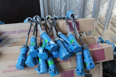 Lot 218 - 7 single phase 32 AMP to 16 AMP 2-way short...