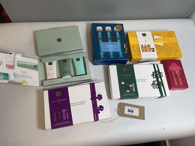 Lot 3810 - 7x Rituals toiletry gift sets