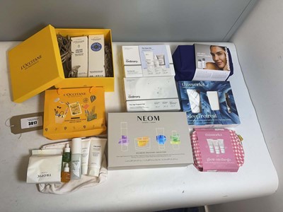 Lot 3817 - 9x Cosmetic gift sets to include Neom,...