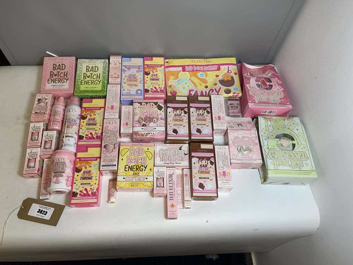 Lot 3823 - P.Louise cosmetics