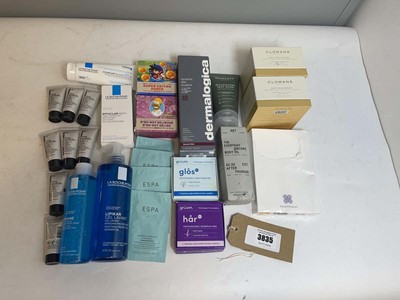 Lot 3835 - Cosmetics to include Gruum, Dr. Squatch, La...