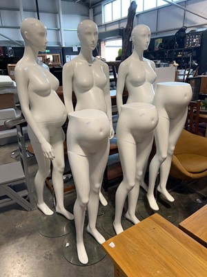 Lot 1393 - 6 various free standing maternity wear mannequins