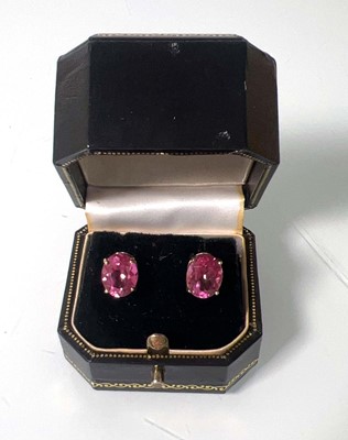 Lot 484 - A pair of 9ct gold and tourmaline stud earrings
