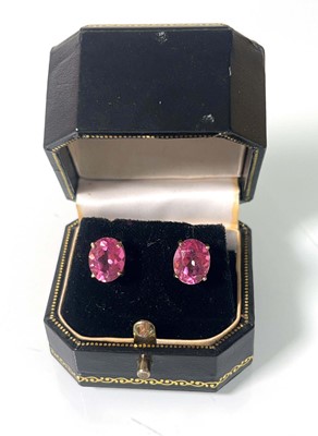 Lot 484 - A pair of 9ct gold and tourmaline stud earrings