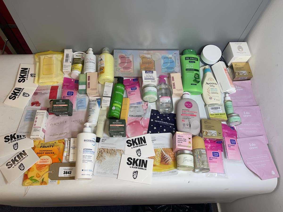 Lot 3842 - Skincare products
