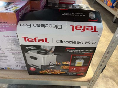 Lot 1647 - Tefal OleoClean Pro fryer, boxed