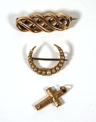 Lot 489 - A Victorian yellow metal and seed pearl...
