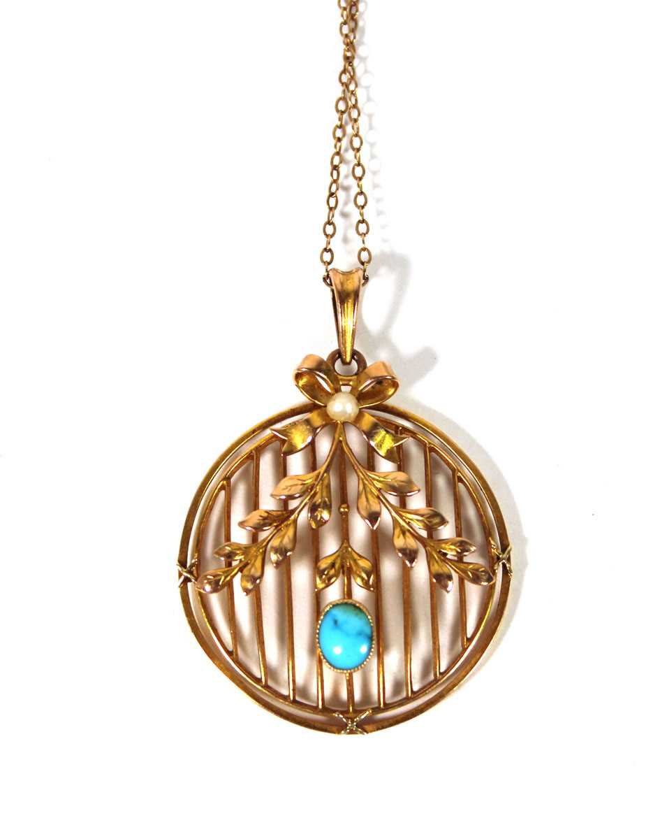 Lot 500 - An early 20th century yellow metal, turquoise...