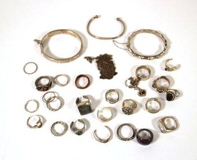 Lot 507 - A collection of silver, white metal and other...