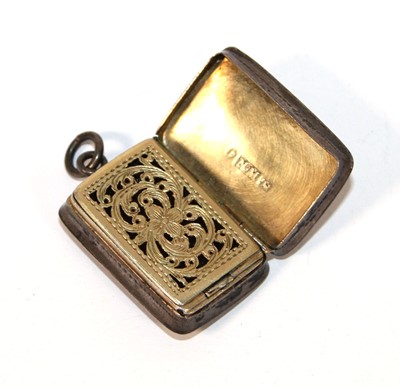 Lot 510 - A Victorian silver pendant vinaigrette by...