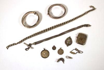 Lot 511 - A collection of silver and white metal...