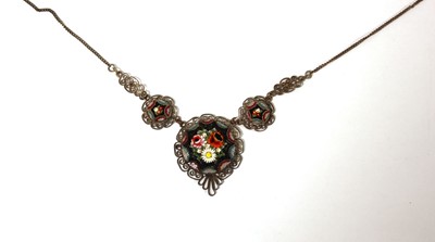 Lot 514 - An early 20th century filigree and micro...
