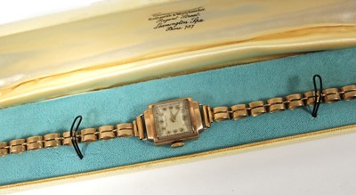 Lot 537 - A ladies mid-20th century yellow metal...