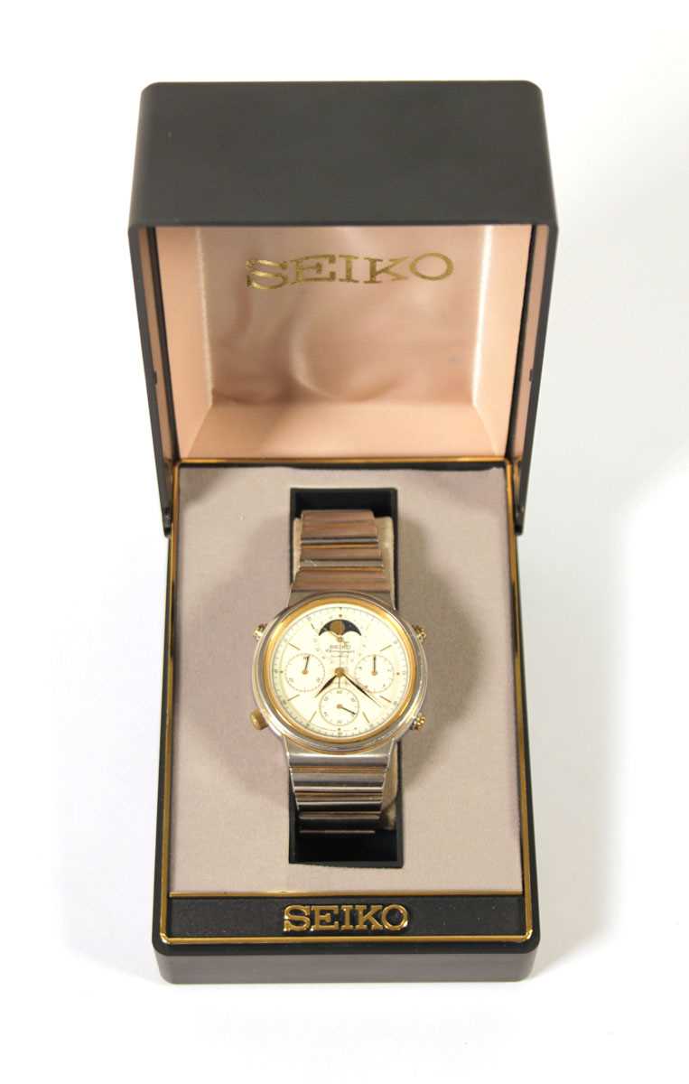 Lot 545 - A gentleman's Seiko chronograph quartz 7A48-5000