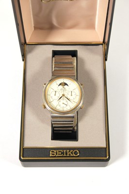 Lot 545 - A gentleman's Seiko chronograph quartz 7A48-5000