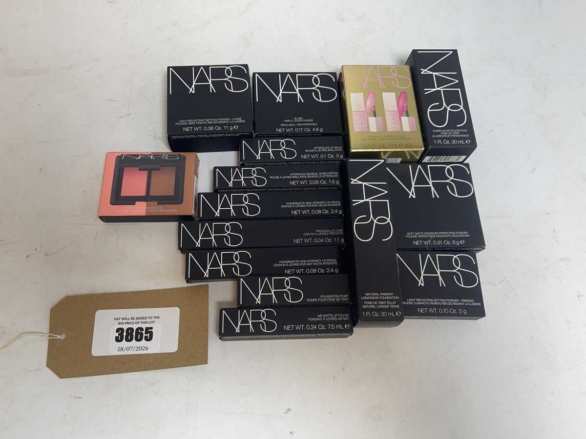 Lot 3865 - Nars makeup
