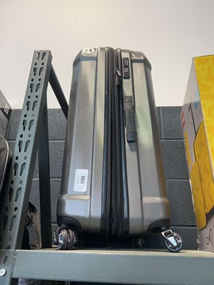 Lot 1706 - Samsonite 2 piece wheeled luggage case set in...