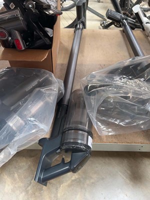 Lot 2167 - Samsung Jet 75E cordless stick vacuum cleaner...
