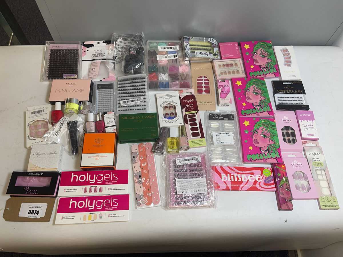 Lot 3874 - False eyelashes & nails and other related...