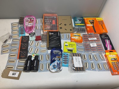 Lot 3877 - Various shaving related items