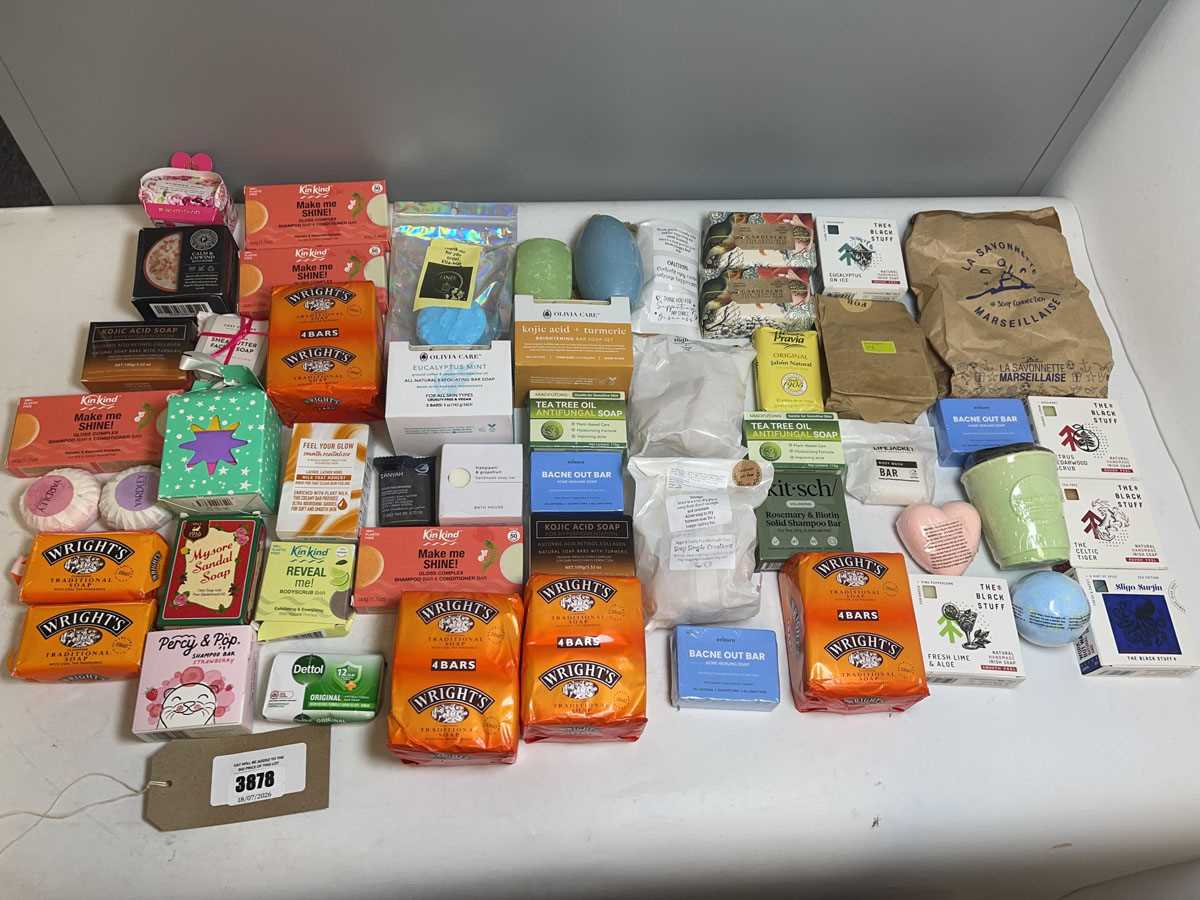 Lot 3878 - Soaps & bath fizzers