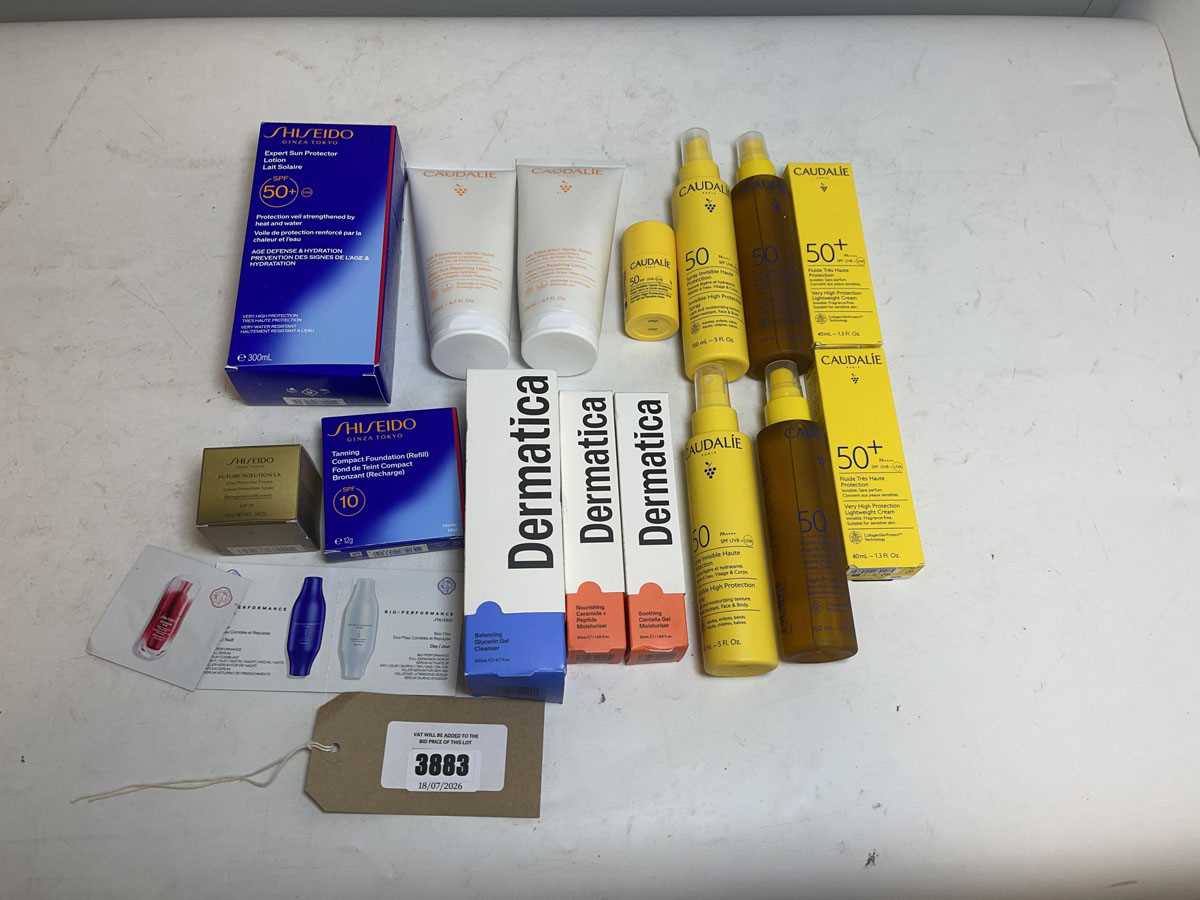 Lot 3883 - Cosmetics to include Caudalie, Dermatica &...