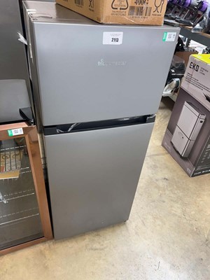 Lot 2113 - Fridgemaster fridge/freezer in dark grey finish