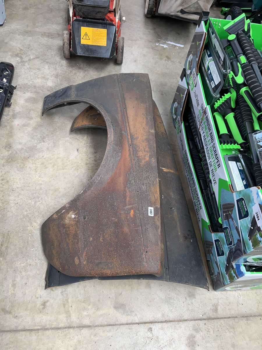 Lot 2487 - 2 1985 Mark 1 VW Golf front wings