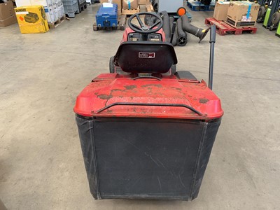 Lot 4151 - Lawnflite petrol ride on lawn mower, no key