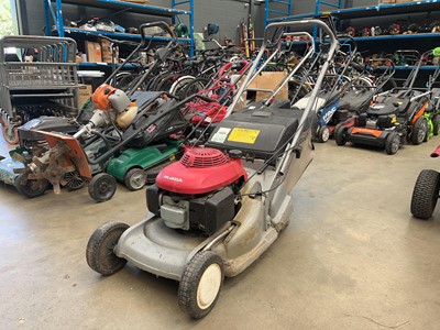 Lot 4160 - Honda petrol rotary mower