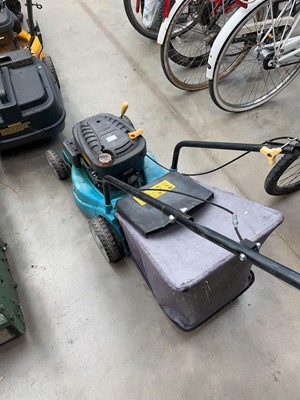 Lot 4166 - Unbranded petrol rotyary mower