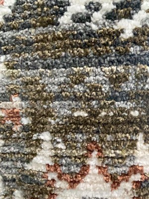 Lot 5007 - Multicoloured mottled carpet