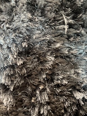 Lot 5010 - Grey shag pile carpet